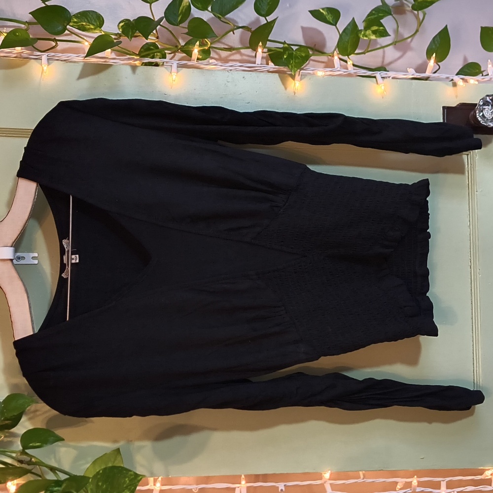 Women's Gimmicks Black Long Rouge Sleeved Smocked V Neck Blouse M